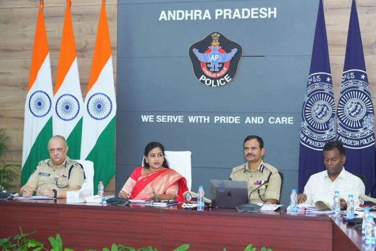 AP -డీజీపీ కార్యాలయంలో పోలీస్ విభాగం పరిస్థితులపై   హోం మంత్రి అనిత సమీక్షా సమావేశం